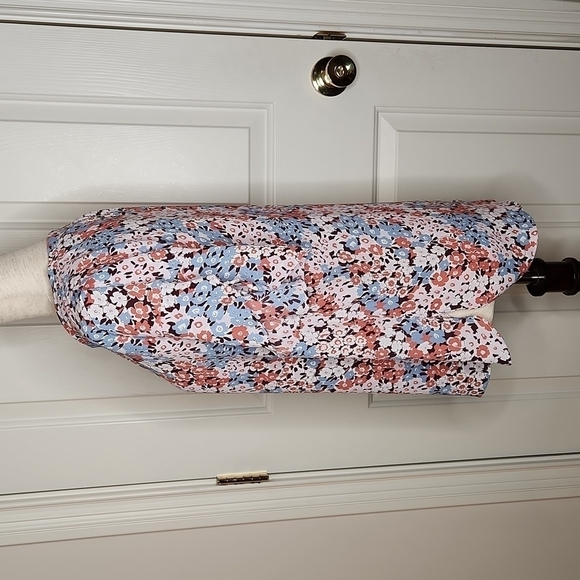 Loft Floral Ruffle Sleeve Top Size S - Picture 5 of 14